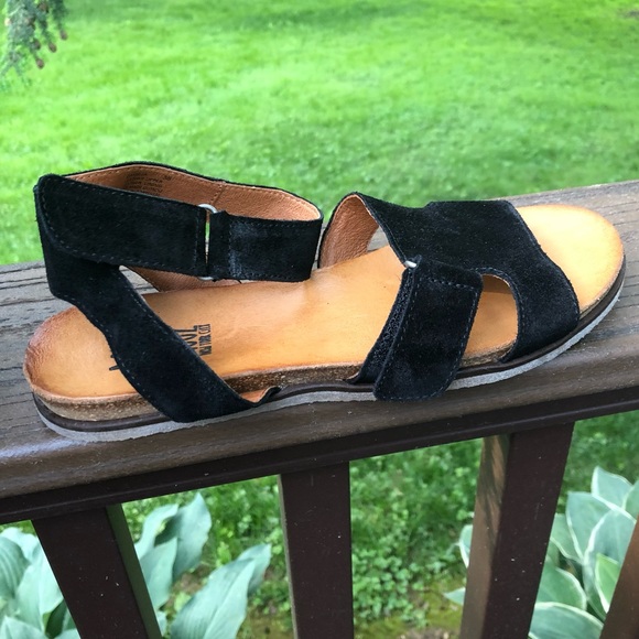 🖤 Miz Mooz Camilla Suede Ankle Strap Sandal 🖤 - Picture 5 of 13